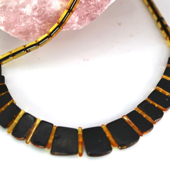 GENUINE GREEN BALTIC AMBER NECKLACE - Picture 7 of 7